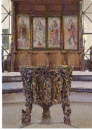 Dom - Taufbecken mit Laienaltar